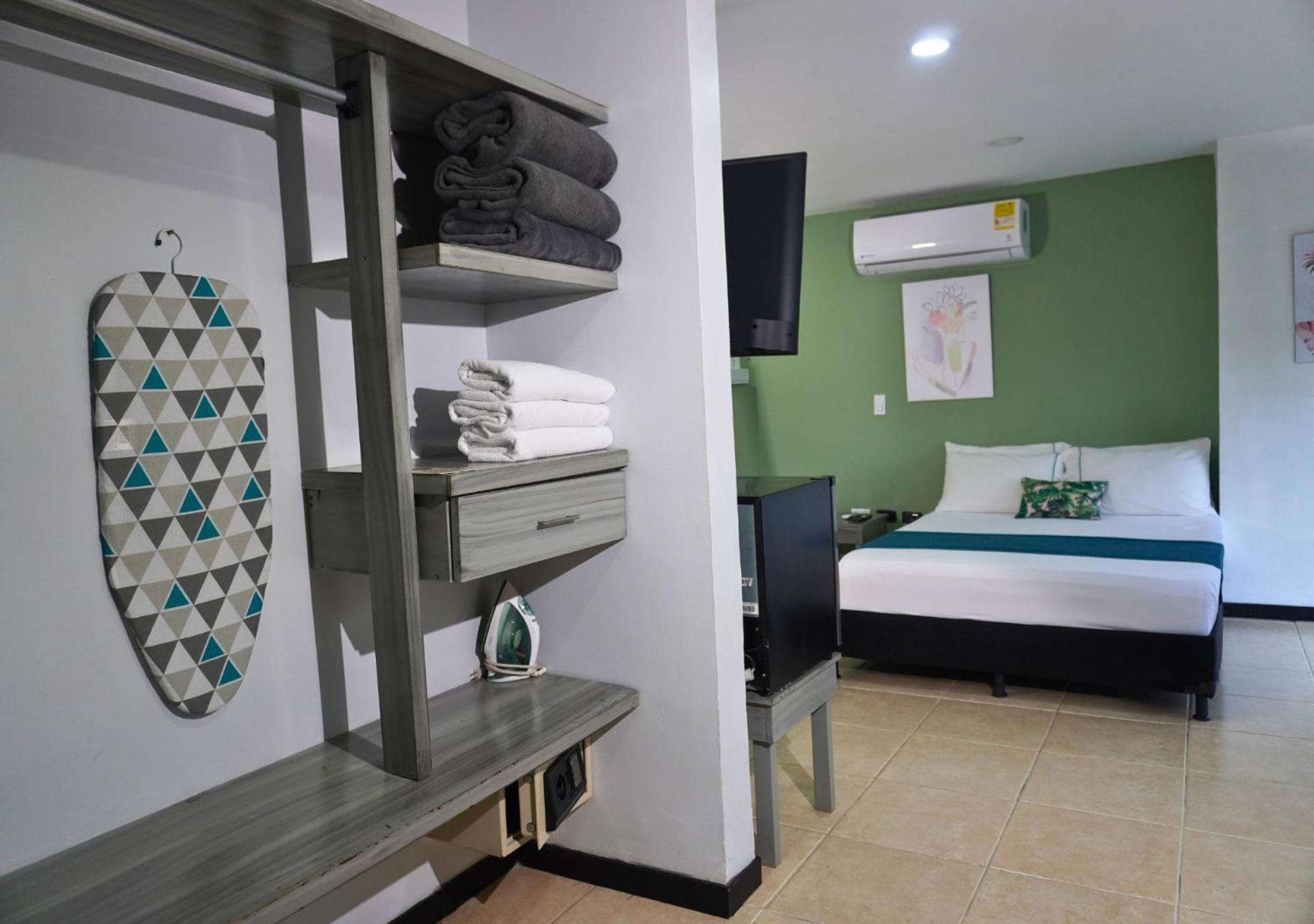 Hotel Greenview Medellín Esterno foto