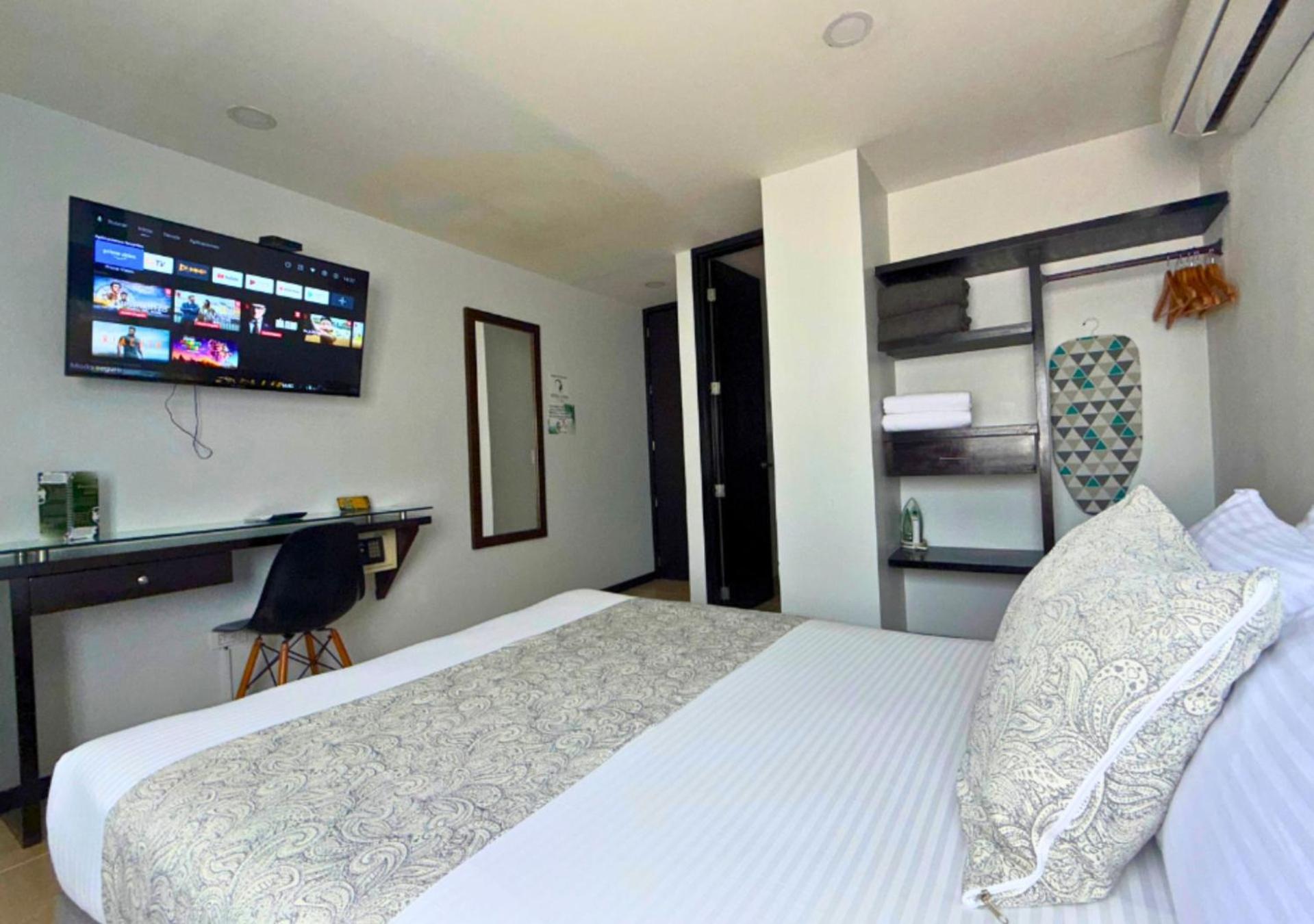 Hotel Greenview Medellín Esterno foto
